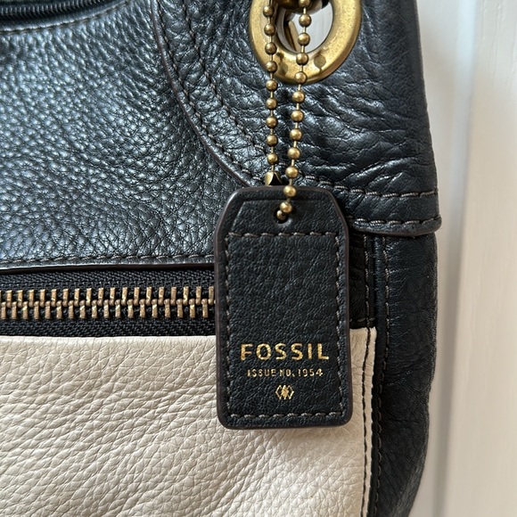 Fossil Purse Real Leather - Picture 2 of 3